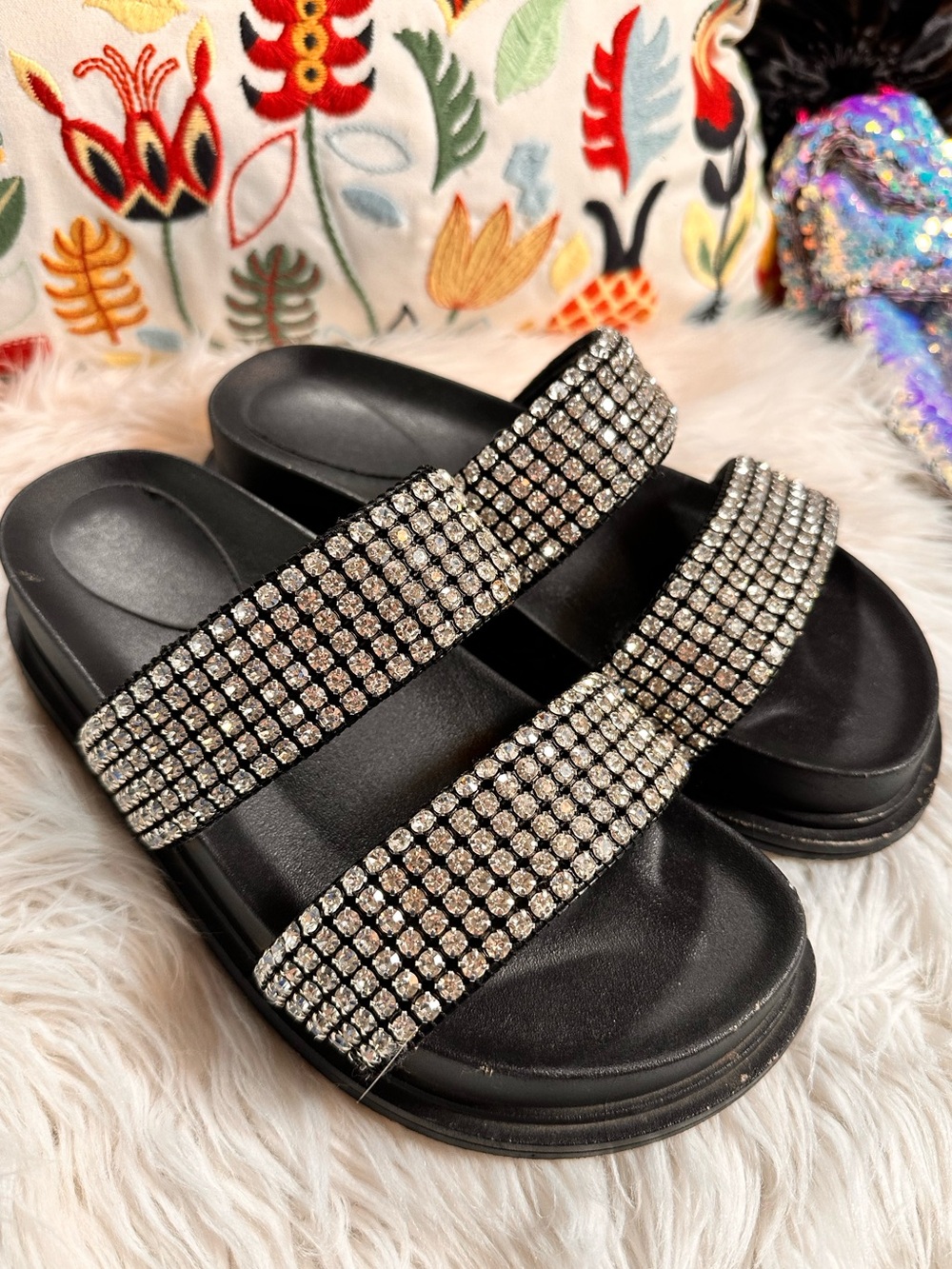 Bongo • Rhinestone Chunky Platform Slides - Picture 15 of 17